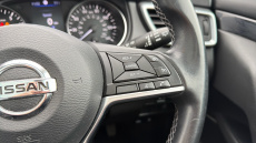 Nissan Qashqai 1.3 DiG-T N-Connecta 5dr [Glass Roof Pack] Petrol Hatchback